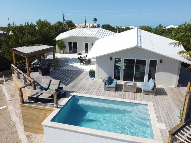 Vacation Rental in Turks and Caicos with beach!