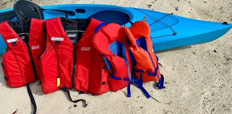 Coastal Vibes Villa - Life Jackets Provided